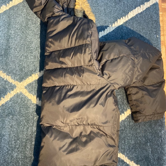 Levi’s Women's Puffer Jacket - Picture 3 of 4